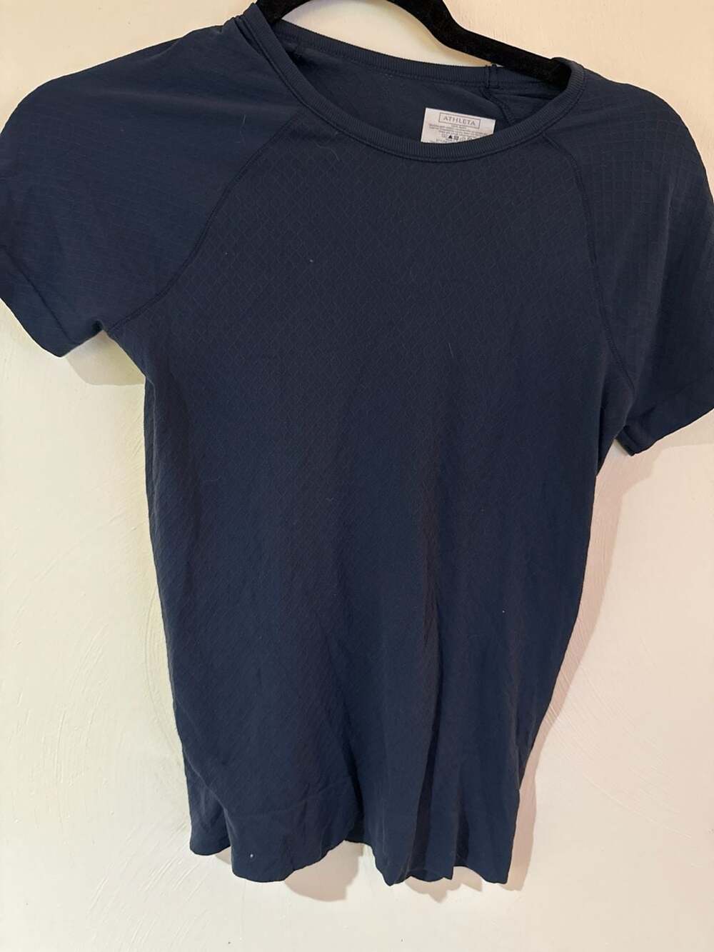 Athleta Women’s Small Navy Blue Textured Performance Athletic T-Shirt 777508